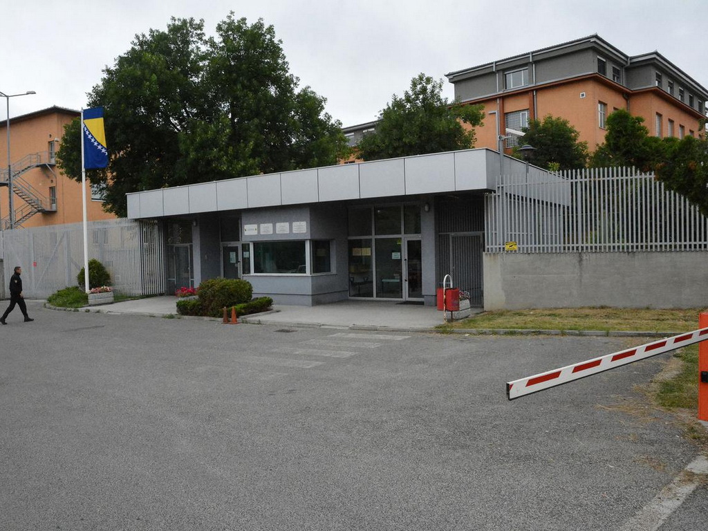 Zbog protesta ispred Suda BiH danas od 12 sati izmjena režima javnog saobraćaja