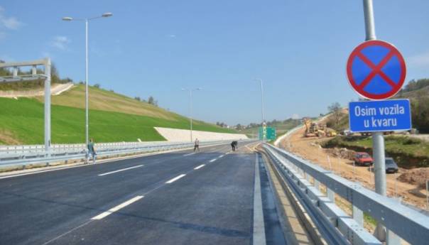 Zbog radova na dilatacijama na mostu Klopče zatvoren autoput A-1 kod Zenice