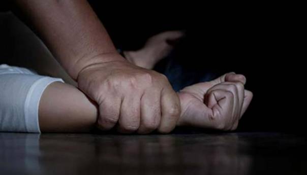 Zbog silovanja maloljetne pastorke osuđen na sedam i pol godina zatvora