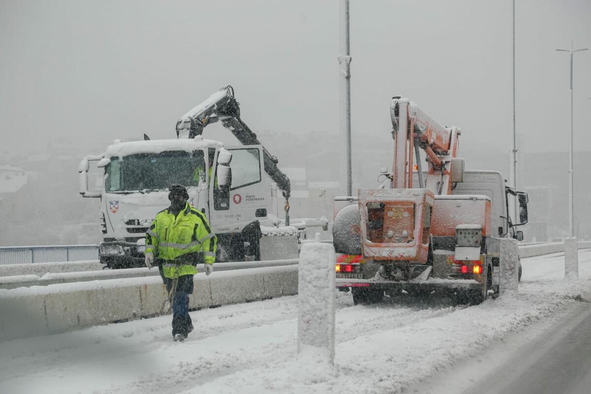 Zbog snijega na snazi vanredna situacija u pet opština u Srbiji