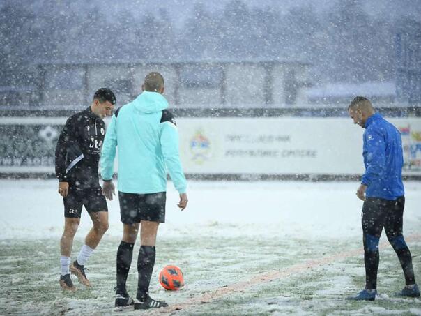 Zbog snijega otkazana utakmica Radnik - Zrinjski