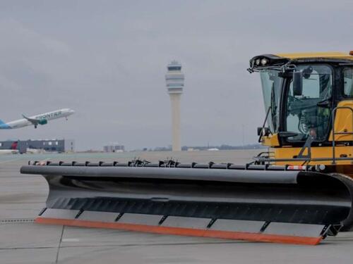 Zbog sniježne oluje širom Amerike otkazano hiljade letova