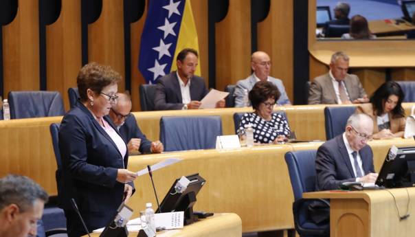 Zbog SNSD-a i HDZ-a još nema ukidanja akciza na gorivo