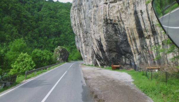 Zbog sportske manifestacije obustavljen saobraćaj u kanjonu Tijesno, na putu Karanovac - Crna Rijeka