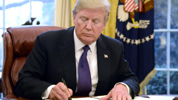 Zbog ugnjetavanja ujgurskih muslimana Trump odobrio sankcije kineskim zvaničnicima