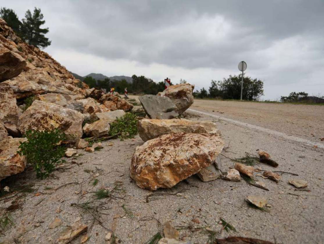Zbog većeg odrona ponovo zatvorena dionica ceste Jablanica - Blidinje