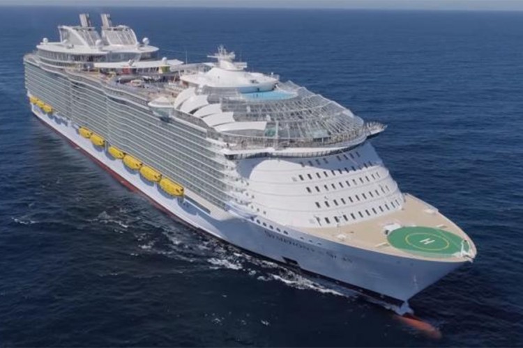 Zbog virusa korona kruzeri ne mogu u Crnu Goru