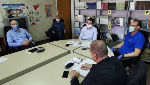 ZDK: Usluge na šalterima do petka isključivo za penzionere