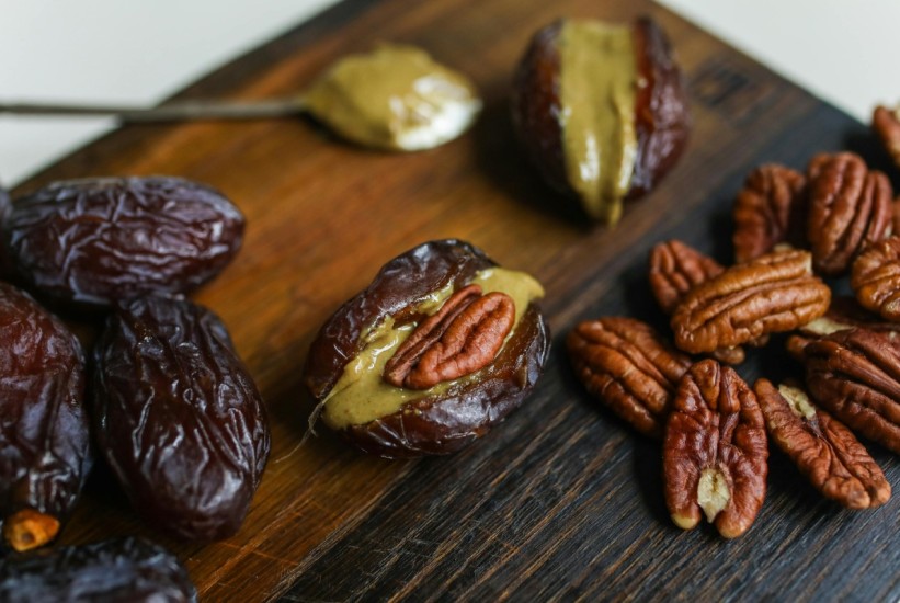 Zdrav i ukusan desert: Hurme s kremom od pistacija i oraha