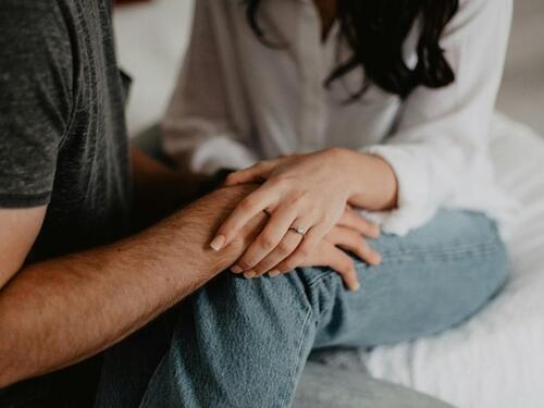 Zdrav partnerski odnos ne boli, na prve "znakove uzbune" bježite glavom bez obzira