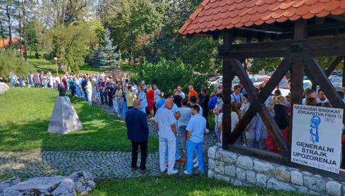 Zdravstveni radnici u TK održali štrajk upozorenja