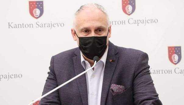 Zdravstveni sistem KS prenapregnut, ne može izdržati novi talas