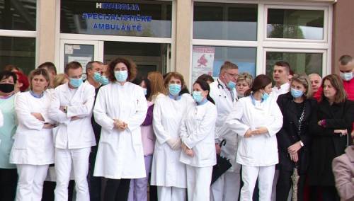 Zdravstvenim radnicima u Konjicu isplaćene dvije plaće, štrajk se prekida