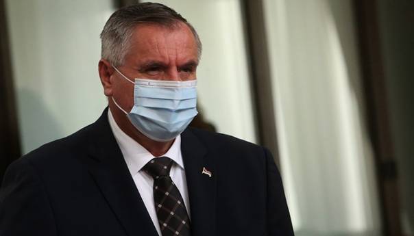 Zdravstveno stanje dobro: Višković u kućnoj izolaciji