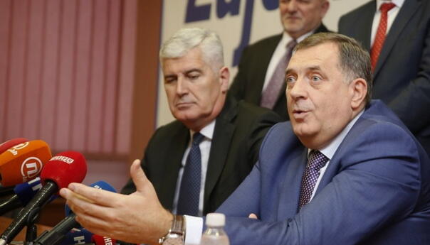 Združeni udar na Ustavni sud: Dodik radi ono što Čović priželjkuje