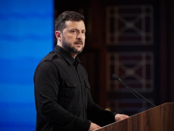 Zelenski: Bojim se da će Amerikanci izgubiti interes