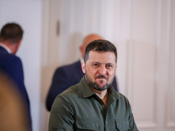 Zelenski sa Macronom dogovorio obuku ukrajinskih pilota