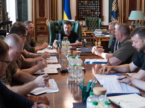 Zelenski traži američko odobrenje za dublje napade u Rusiji