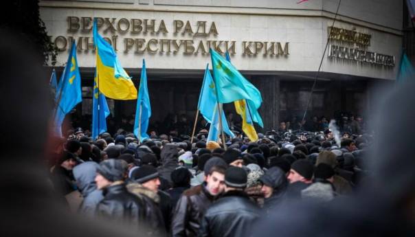 Zelenski: Vratit ćemo ukrajinsku zastavu na Krim