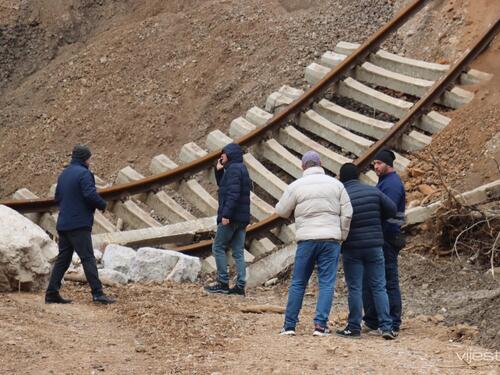 Željeznice FBiH se oglasile o radovima na oštećenoj pruzi