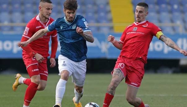 Željezničar i Mladost podijelili bodove u meču s osam pogodaka