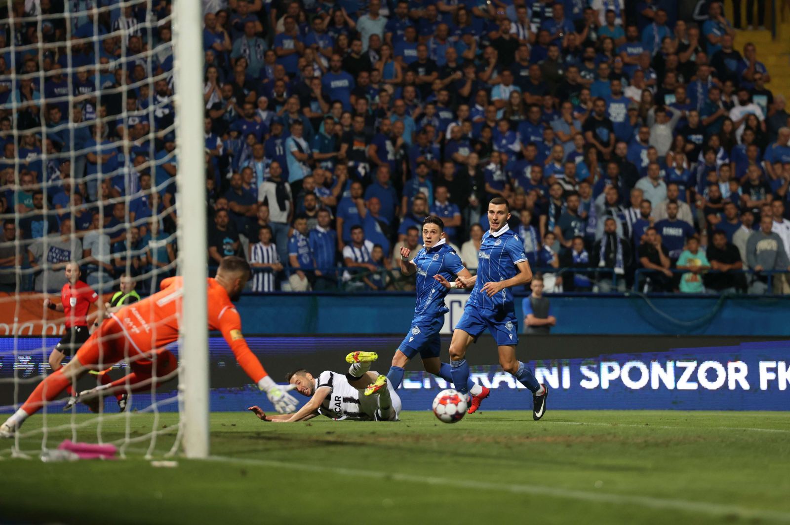 Šok na Grbavici: Željezničar - Neftci 2:2