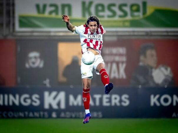 Željezničar pregovara s nizozemskim defanzivcem