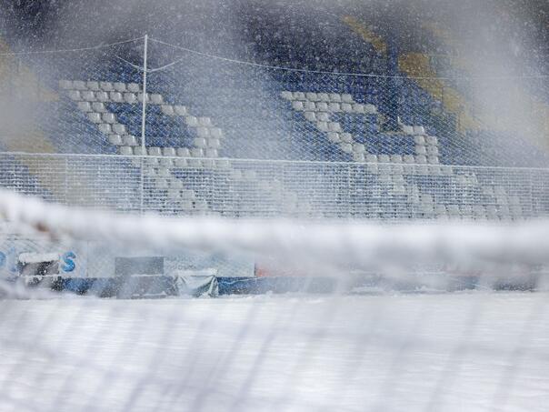 Željezničar traži objašnjenje: Zašto utakmica protiv Sloge nije odigrana dan nakon prekida?