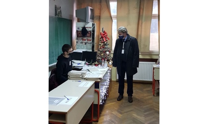 Željko Bakalar posjetio biračka mjesta u Mostaru