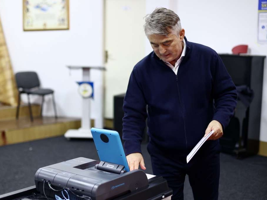 Željko Komšić glasao na Općim izborima u Sarajevu