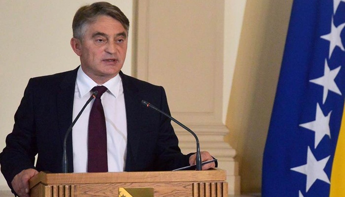 Željko Komšić uputio čestitku povodom Božića 