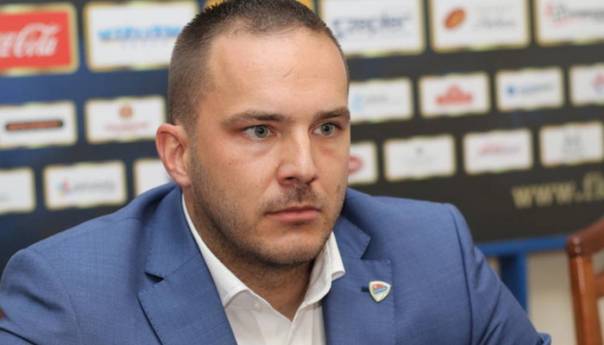 Zeljković: Neka se Husić bavi svojim klubom
