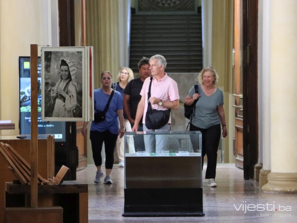 Zemaljski muzej BiH otvorio vrata za posjetioce, pogledajte galeriju