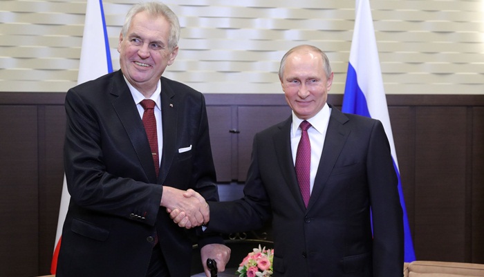 Zeman pisao Putinu: Češka računa na ruske vakcine