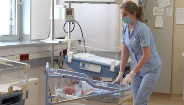 Žena iz Gornjeg Milanovca rodila bebu tešku 6,4 kg