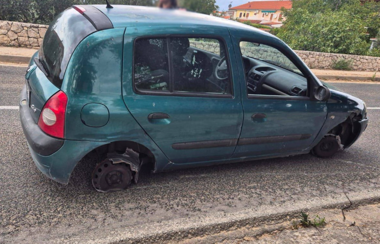 Žena kilometrima vozila na golim felgama, policija ju zaustavila