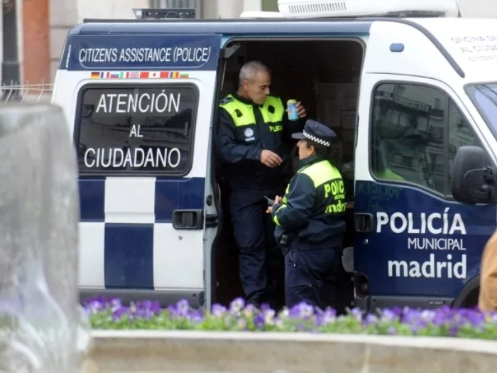 Žena se ubila skokom sa zgrade, povrijeđena i djeca