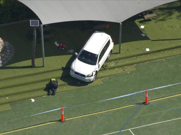 Žena u Australiji autom naletjela na gomilu učenika, više povrijeđenih