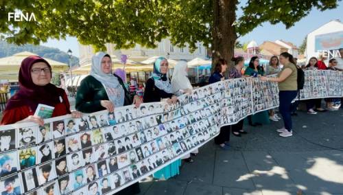 Žene Srebrenice i danas mirno protestuju u znak sjećanja na 11. juli