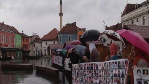 'Žene Srebrenice' održale mirne proteste u Tuzli