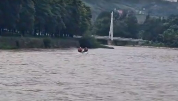 Iz rijeke Bosne u zeničkom naselju Kanal izvučeno beživotno tijelo žene