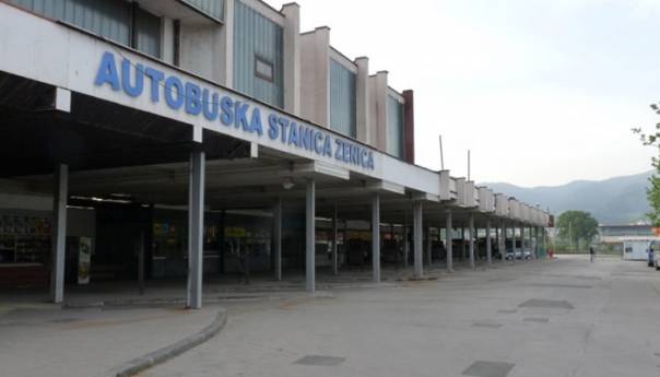 Zenica: Proradio gradski prijevoz, Autobuska stanica i dalje blokirana