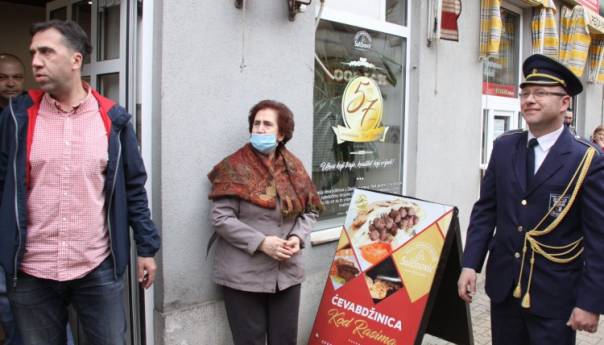 Zeničane muzičari jutros ponovo probudili Prvomajskom budnicom