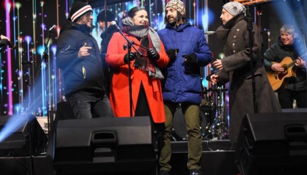 Zeničane u novu 2020. godinu uveli Mostar Sevdah Reunion i Regina