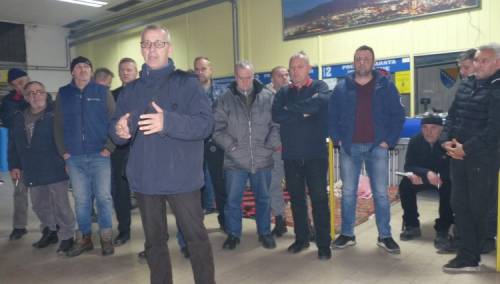 Zenicatrans: Radnici "odmrzavaju" štrajk glađu