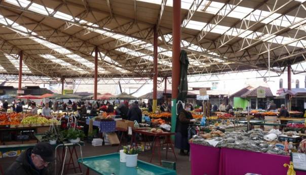 Zenička Tržnica ponovo otvorila i prodaju mliječnih i suhomesnatih proizvoda