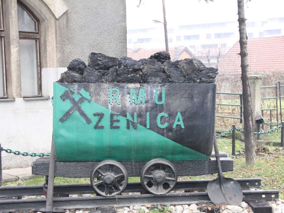 Zenički rudari i šestu noć prenoćili u jami Raspotočje