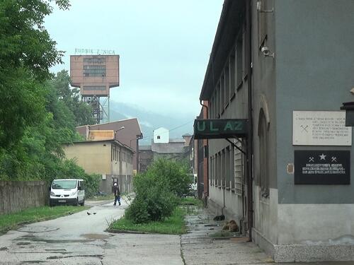 Zeničkim rudarima počela isplata plata i toplog obroka za januar i februar