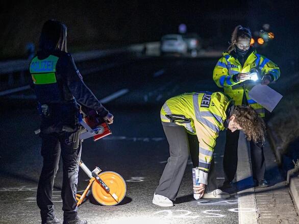 Ženu udario automobil, nakon čega su je pregazila još tri automobila