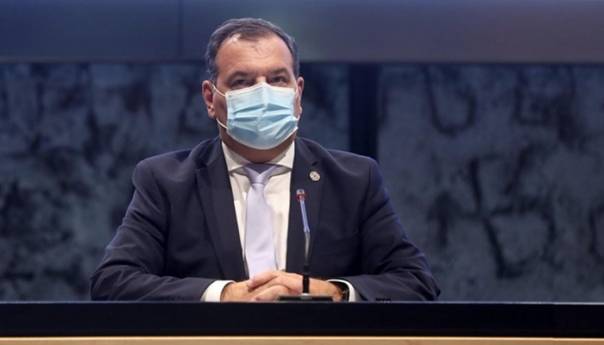 Zgrada bolnice u Petrinji za sada neupotrebljiva